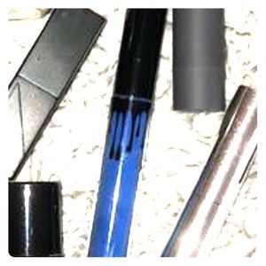 Kylie matte liquid lipstick 💄 in blue 💙 NWT